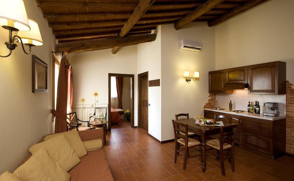 Agriturismo Antico Borgo Poggitazzi Terranuova Bracciolini Exterior foto